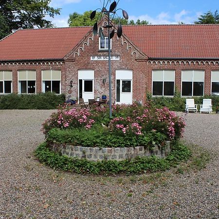 Sir Gamle Skole Holstebro Apartamento Exterior foto