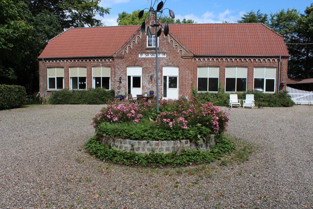 Sir Gamle Skole Holstebro Apartamento Exterior foto